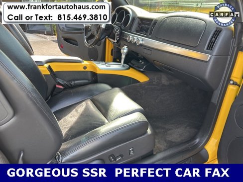 Used 2003 Chevrolet SSR w/ Preferred Equipment Group image 21