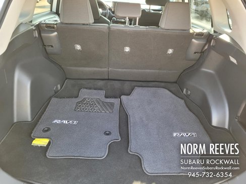 Used 2019 Toyota RAV4 LE image 20