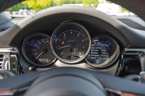 Certified 2023 Porsche Macan image 29
