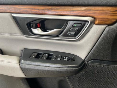 Used 2018 Honda CR-V Touring image 30