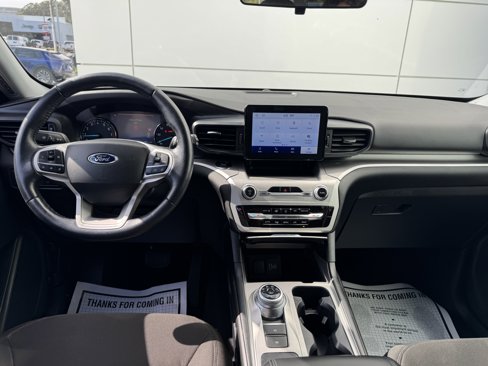Used 2022 Ford Explorer XLT image 18