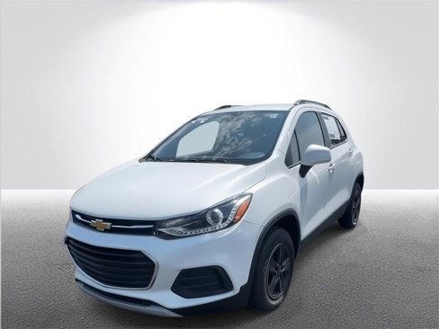 Certified 2022 Chevrolet Trax LT w/ LT Convenience Package image 4