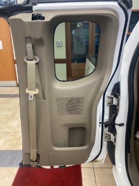 Used 2012 Nissan Frontier SV image 10