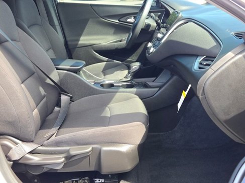 Used 2022 Chevrolet Malibu LS image 5