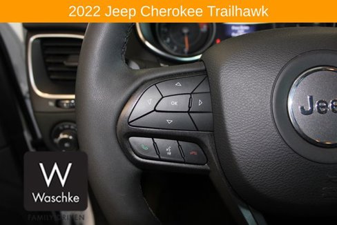 Used 2022 Jeep Cherokee Trailhawk w/ Trailer Tow Group image 27