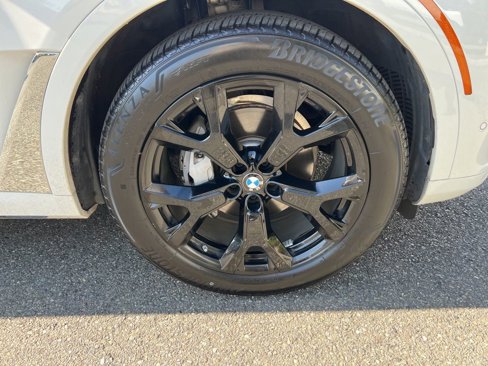 Used 2019 BMW X7 xDrive40i w/ Cold Weather Package image 26