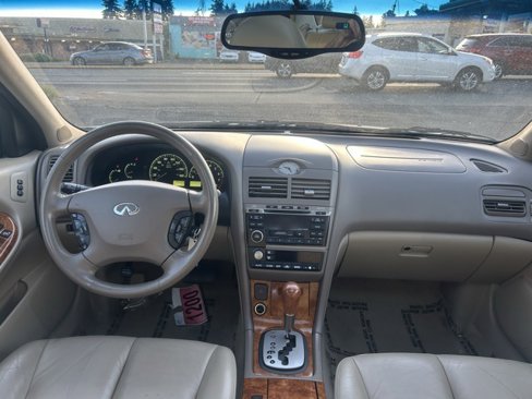 Used 2004 INFINITI I35 w/ Cold Weather Pkg image 11