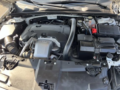 Used 2018 Buick Regal Essence w/ Driver Confidence Package #1 image 9