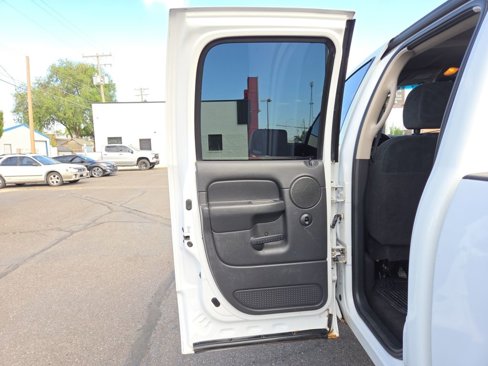 Used 2005 Dodge Ram 2500 Truck SLT w/ Trailer Tow Group image 31