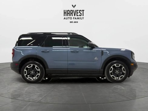 Used 2024 Ford Bronco Sport Outer Banks w/ Tech Package image 5