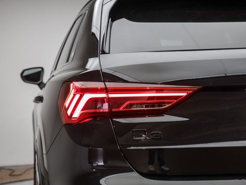 New 2025 Audi Q3 2.0T Premium image 9