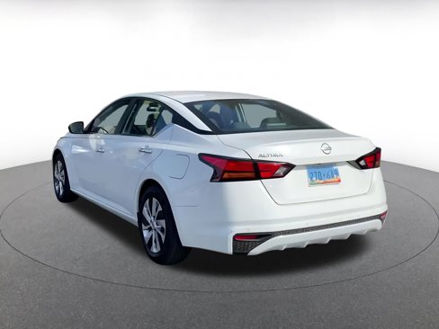 Used 2024 Nissan Altima 2.5 S image 11