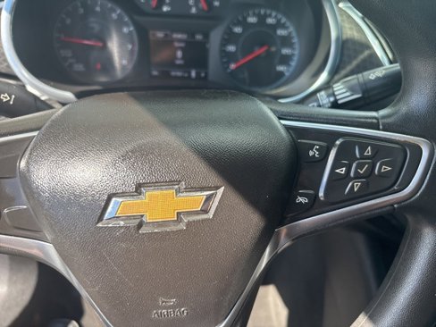 Used 2018 Chevrolet Malibu LT image 13
