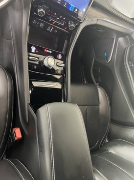 Used 2023 Jeep Grand Cherokee Overland w/ Luxury Tech Group IV image 17