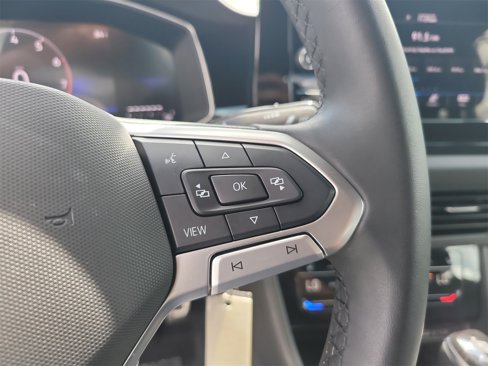 Certified 2025 Volkswagen Jetta Sport image 27