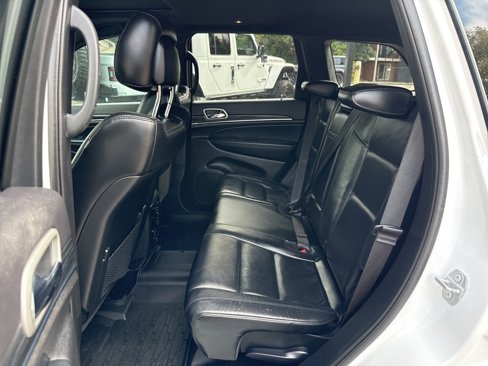 Used 2021 Jeep Grand Cherokee Limited image 11