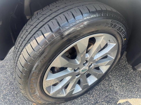Used 2013 Land Rover LR2 HSE image 21