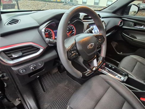 Used 2022 Chevrolet TrailBlazer RS w/ Technology Package image 21