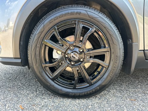 Certified 2022 Nissan Kicks SR w/ Premium Package image 11