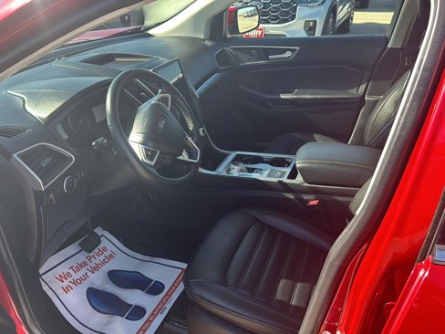 Used 2022 Ford Edge SEL w/ Convenience Package image 9