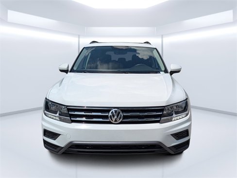 Certified 2021 Volkswagen Tiguan SE w/ Panoramic Sunroof Package image 8