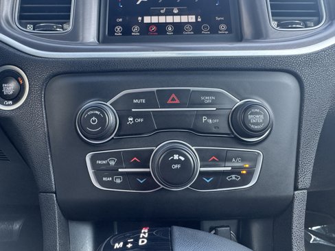 Used 2019 Dodge Charger SXT image 20