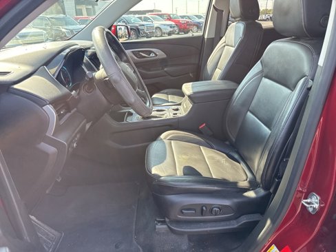 Used 2018 Chevrolet Traverse LT image 15