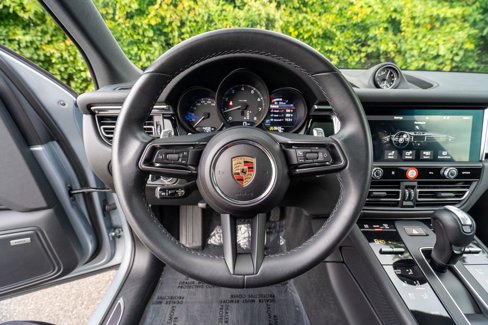 Certified 2024 Porsche Macan image 29