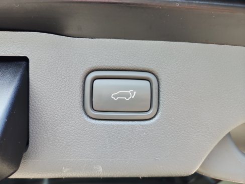 Used 2018 Kia Sorento SX image 14