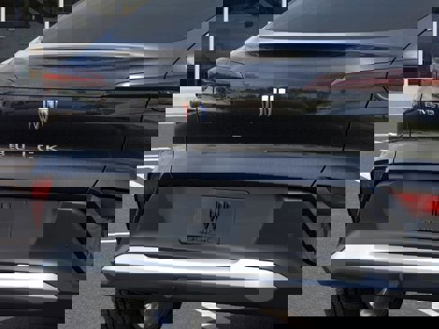 New 2025 Buick Envista Preferred w/ Advanced Safety Package image 38