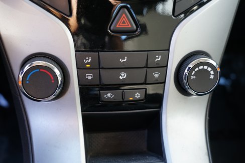 Used 2014 Chevrolet Cruze LT image 37