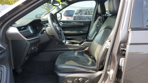 Certified 2021 Jeep Grand Cherokee L Laredo image 5