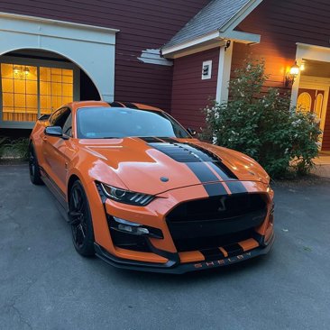 Used 2020 Ford Mustang Shelby GT500 w/ Technology Package image 1