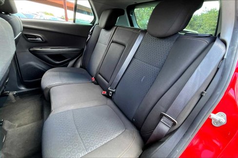 Used 2020 Chevrolet Trax LS w/ LPO, Cargo Package image 18