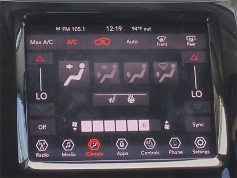 Used 2019 Jeep Cherokee Limited image 18
