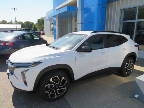 New 2025 Chevrolet Trax RS w/ Driver Confidence Package image 1
