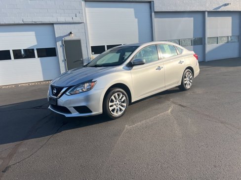 Used 2016 Nissan Sentra S image 19