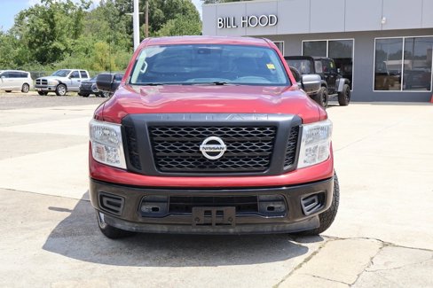 Used 2017 Nissan Titan S image 18
