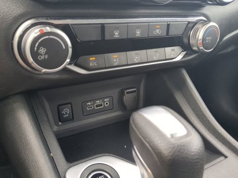 Used 2024 Nissan Sentra SV image 16
