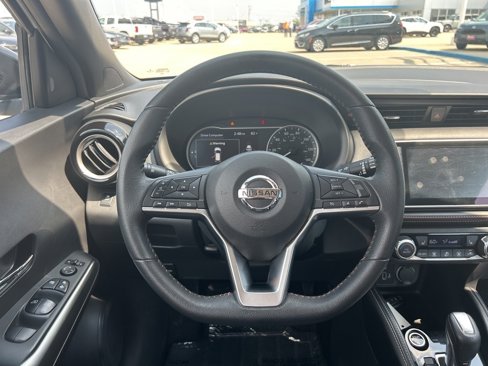 Used 2018 Nissan Kicks SR image 18