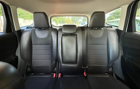 Used 2016 Ford Escape SE w/ SE Chrome Package image 15