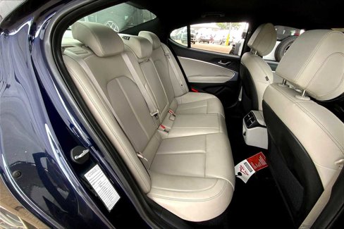 Used 2023 Genesis G70 2.0T image 18