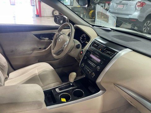 Used 2013 Nissan Altima 2.5 S image 2