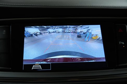 Used 2020 Buick Enclave Essence w/ LPO, Luxury Package image 37