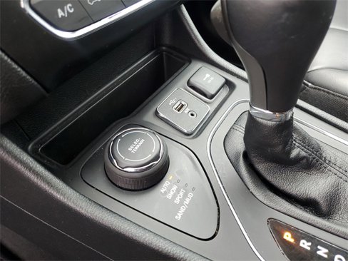 Certified 2022 Jeep Cherokee Latitude image 29
