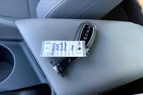 Used 2023 Hyundai Elantra SEL image 13
