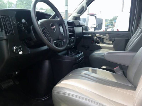 Used 2020 GMC Savana 3500 Extended w/ Driver Convenience Package image 10