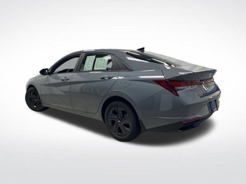 Certified 2022 Hyundai Elantra SEL image 3