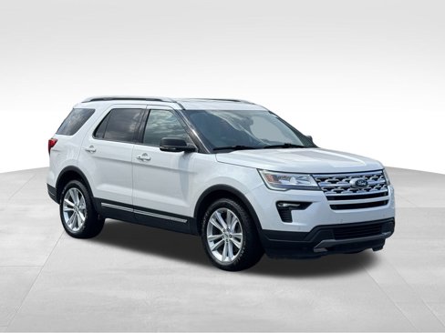 Used 2019 Ford Explorer XLT w/ Equipment Group 202A image 7