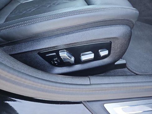Used 2022 BMW 530i xDrive w/ Executive Package image 18
